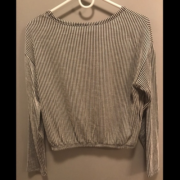 Crop sweater - Picture 2 of 2